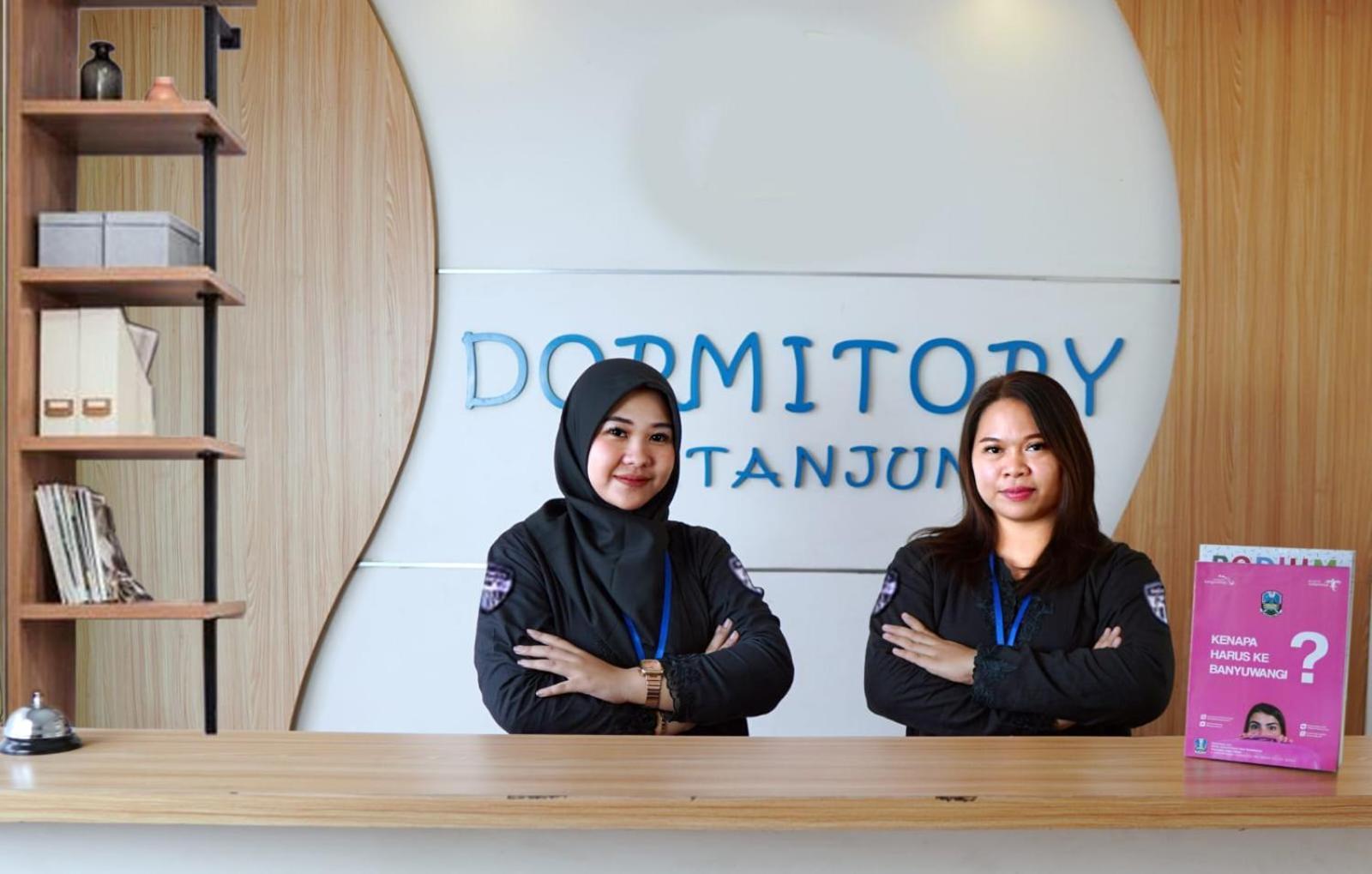 Dormitory Tourism Sritanjung Banyuwangi Banyuwangi  Exterior foto