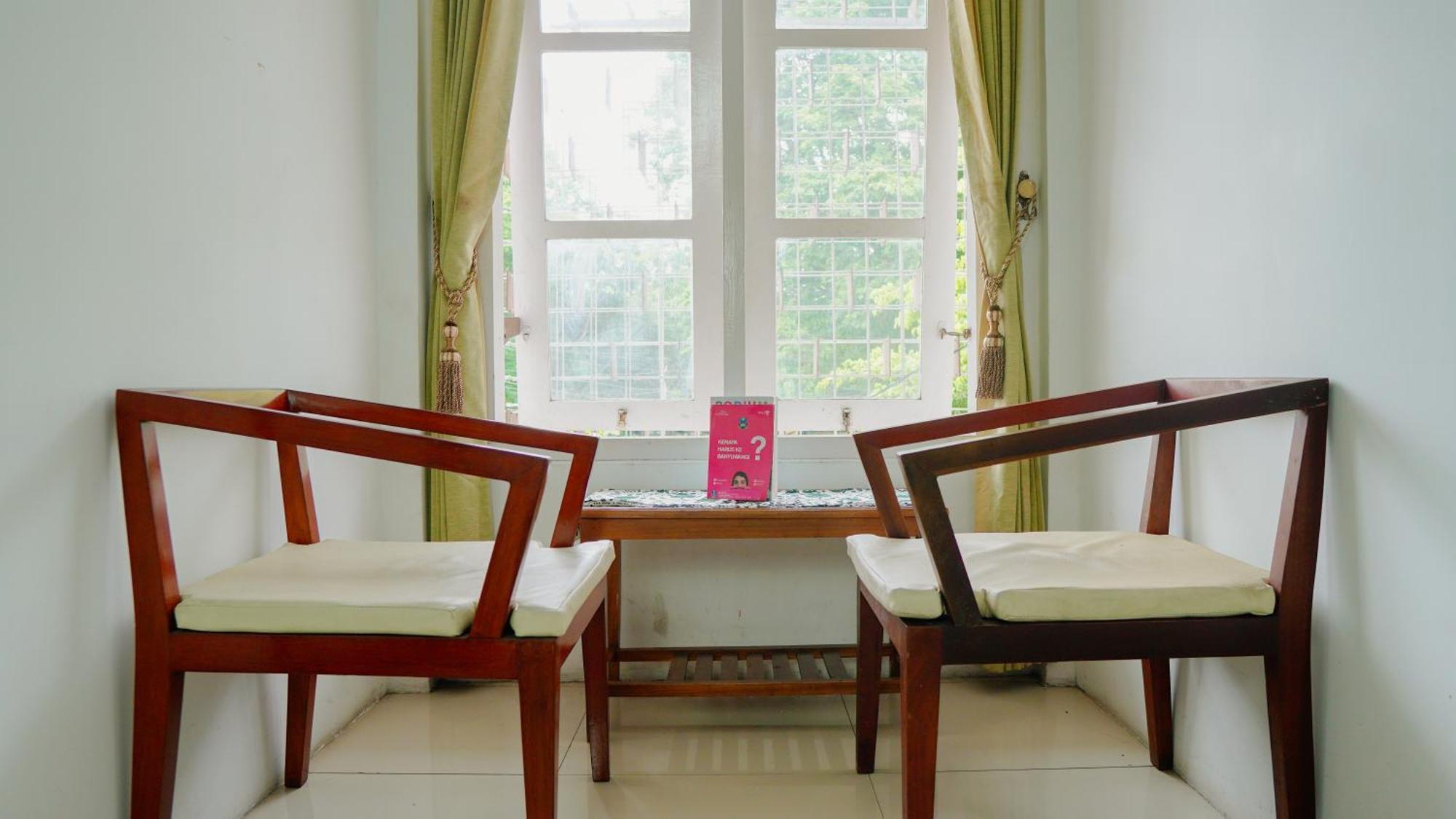 Dormitory Tourism Sritanjung Banyuwangi Banyuwangi  Exterior foto