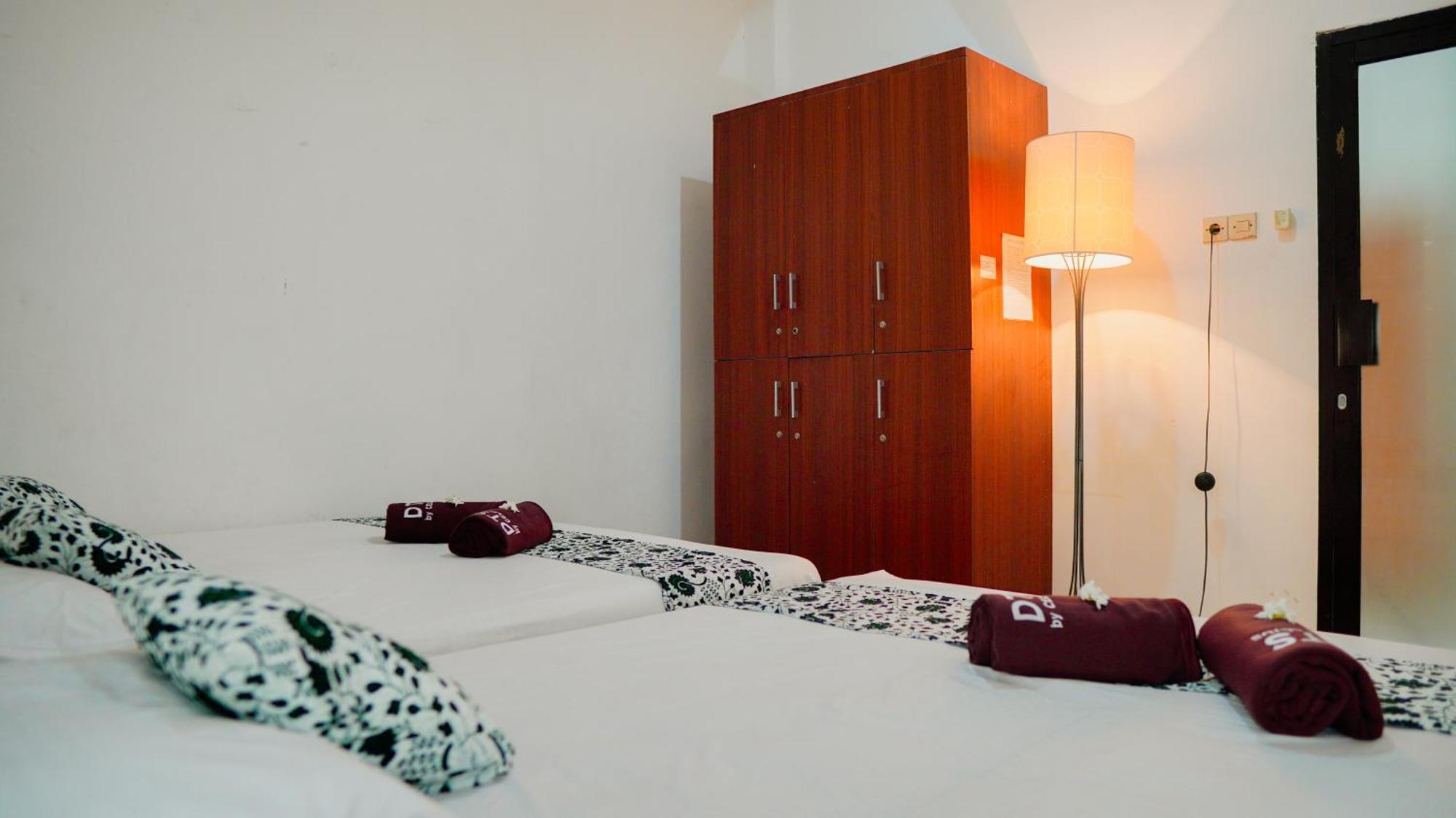 Dormitory Tourism Sritanjung Banyuwangi Banyuwangi  Exterior foto