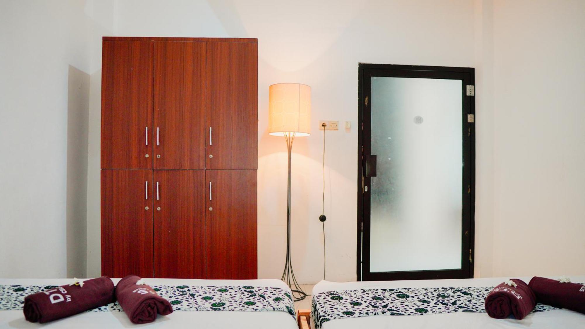 Dormitory Tourism Sritanjung Banyuwangi Banyuwangi  Exterior foto